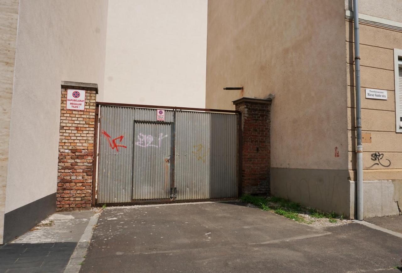 Belvarosi Exkluzív Minigarzon Debrecen Dış mekan fotoğraf